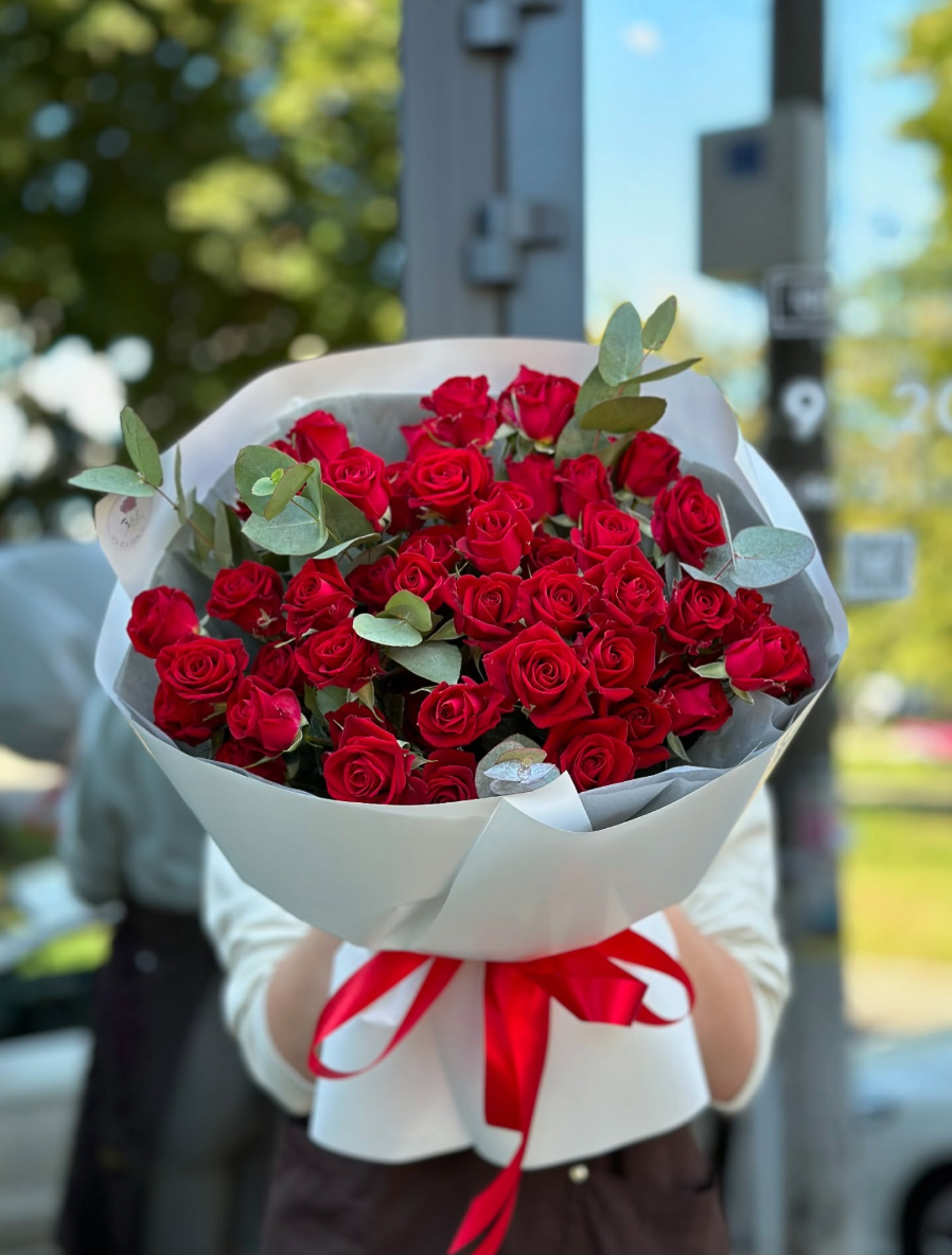 Premium Roses in a Beautiful Wrapping